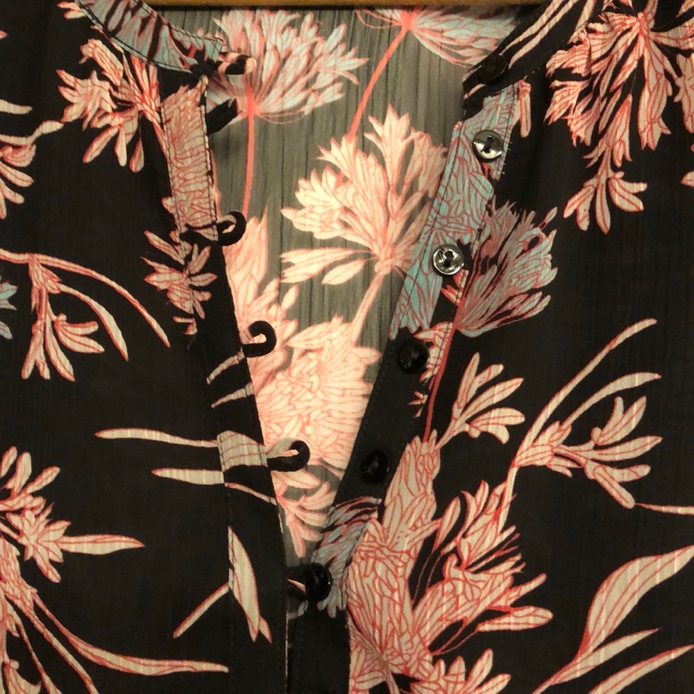 Express Blouse - Picture 4 of 4